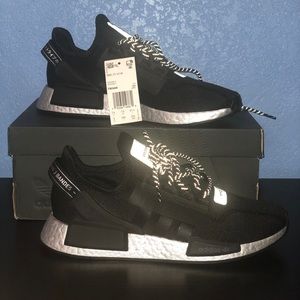 adidas womens nmd r1 v2